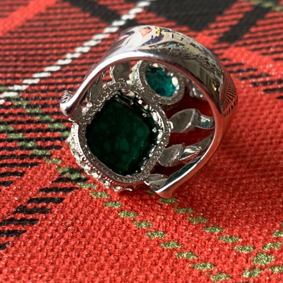 Vivienne Westwood Silver & Green Scarab Ring w/ Stones and Swarovski crystals - Picture 7 of 10